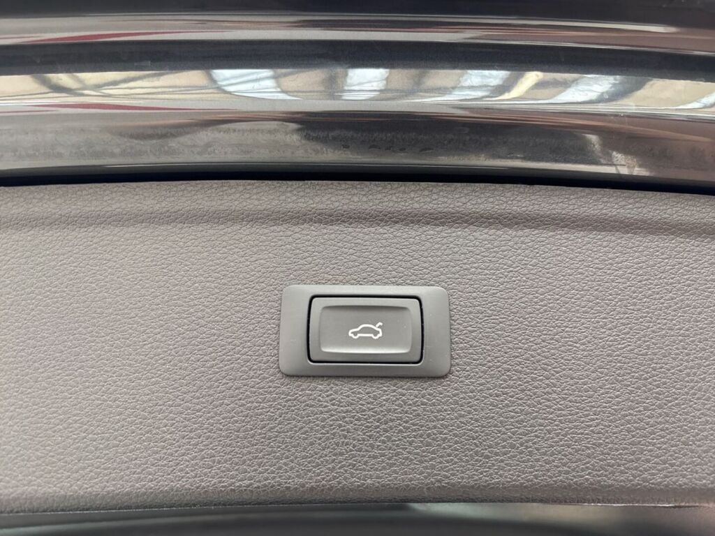 Audi Q5 2021 Harmaa