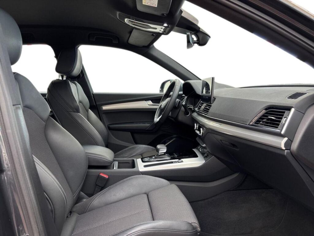 Audi Q5 2021 Harmaa