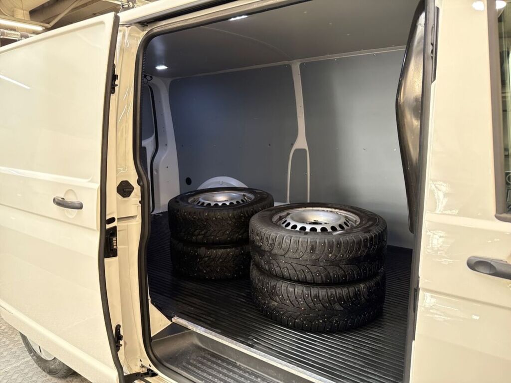 Volkswagen Transporter 2021 Valkoinen