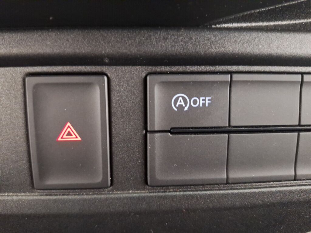 Volkswagen Transporter 2021 Valkoinen