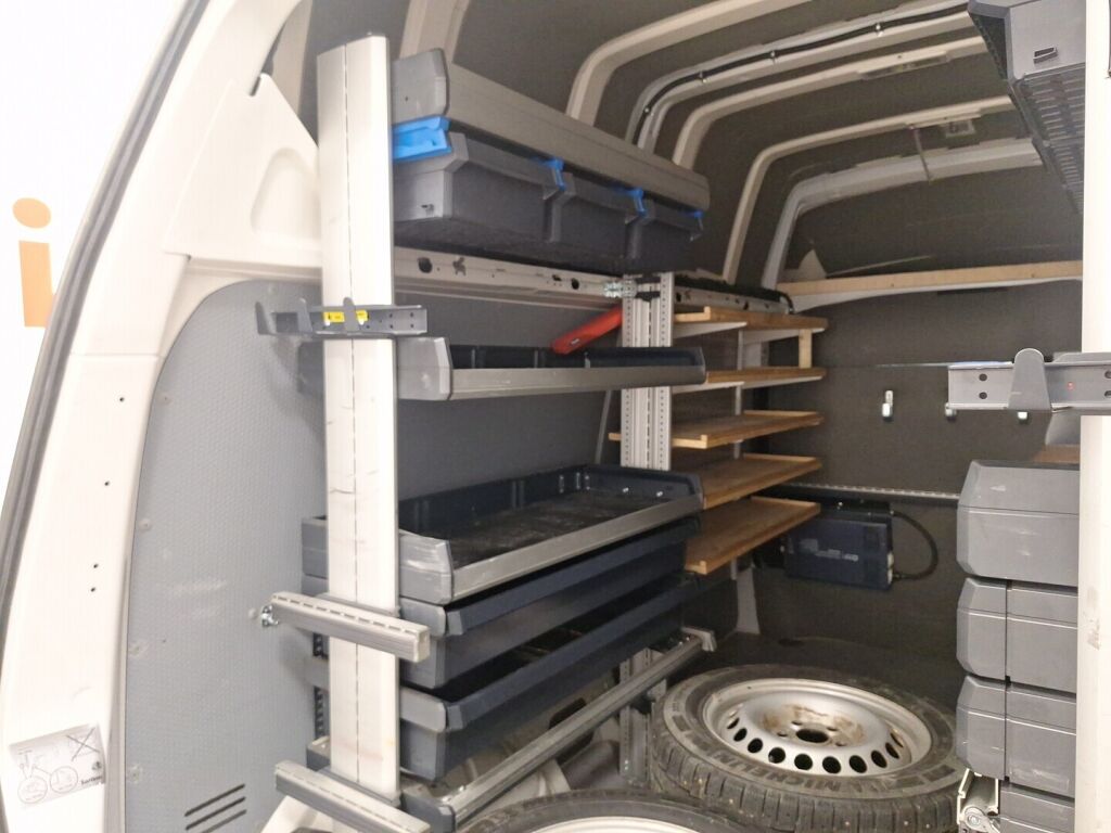 Volkswagen Transporter 2021 Valkoinen