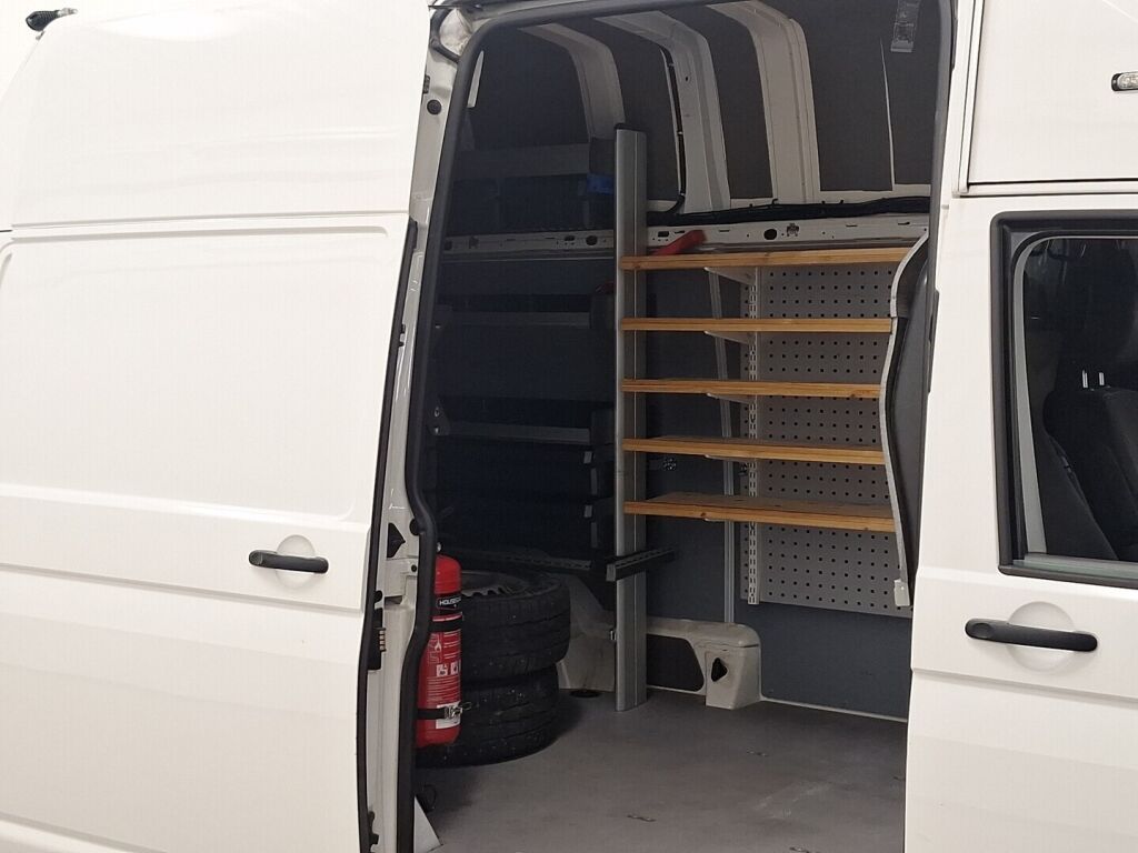 Volkswagen Transporter 2021 Valkoinen
