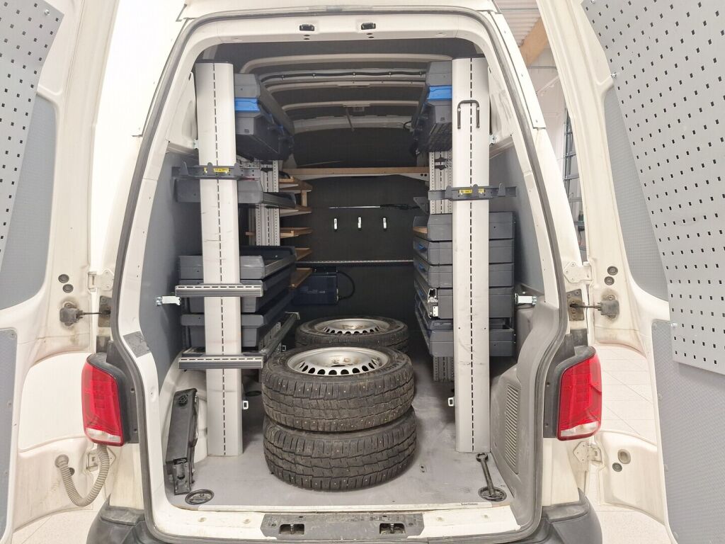 Volkswagen Transporter 2021 Valkoinen