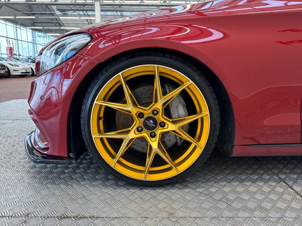 Mercedes-Benz C 2015 Punainen