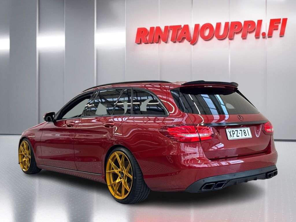 Mercedes-Benz C 2015 Punainen