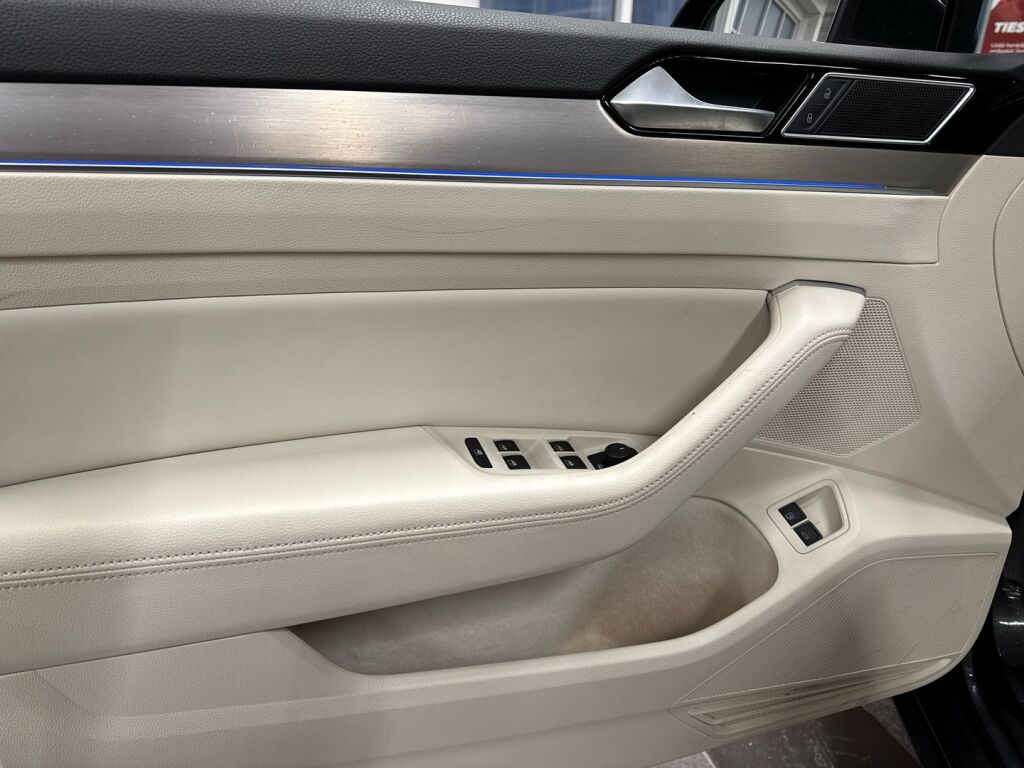 Volkswagen Passat 2018 Harmaa