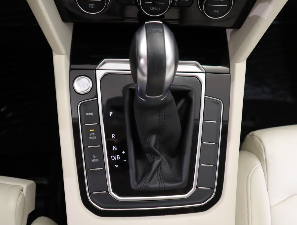 Volkswagen Passat 2018 Harmaa