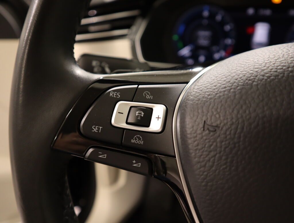 Volkswagen Passat 2018 Harmaa