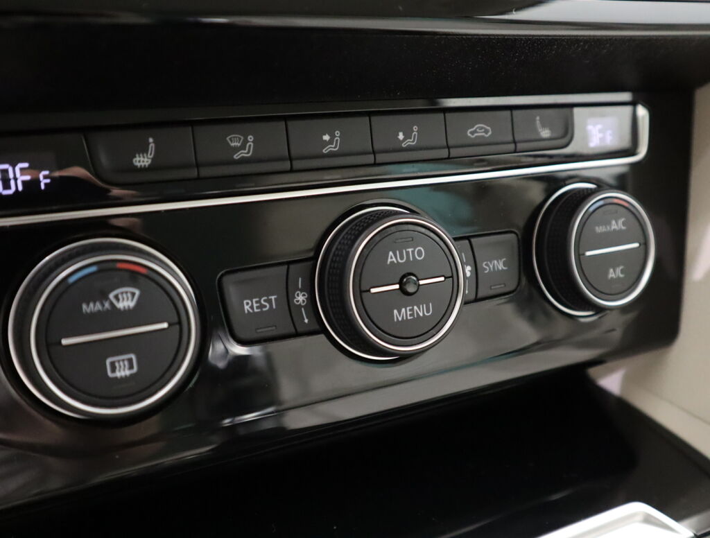 Volkswagen Passat 2018 Harmaa