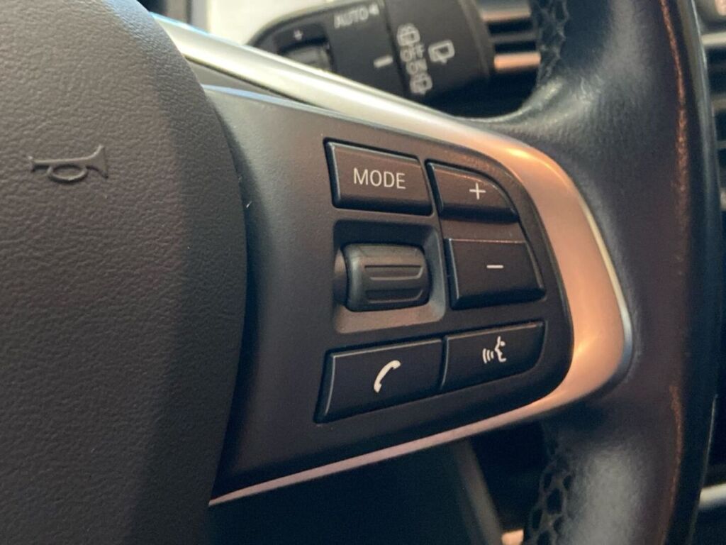 BMW 218 2015 Musta