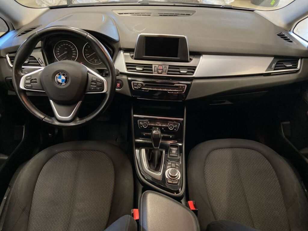 BMW 218 2015 Musta