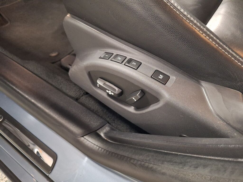 Volvo V60 2018 Sininen