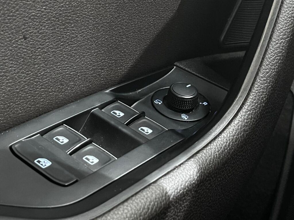 Skoda Superb 2016 Musta