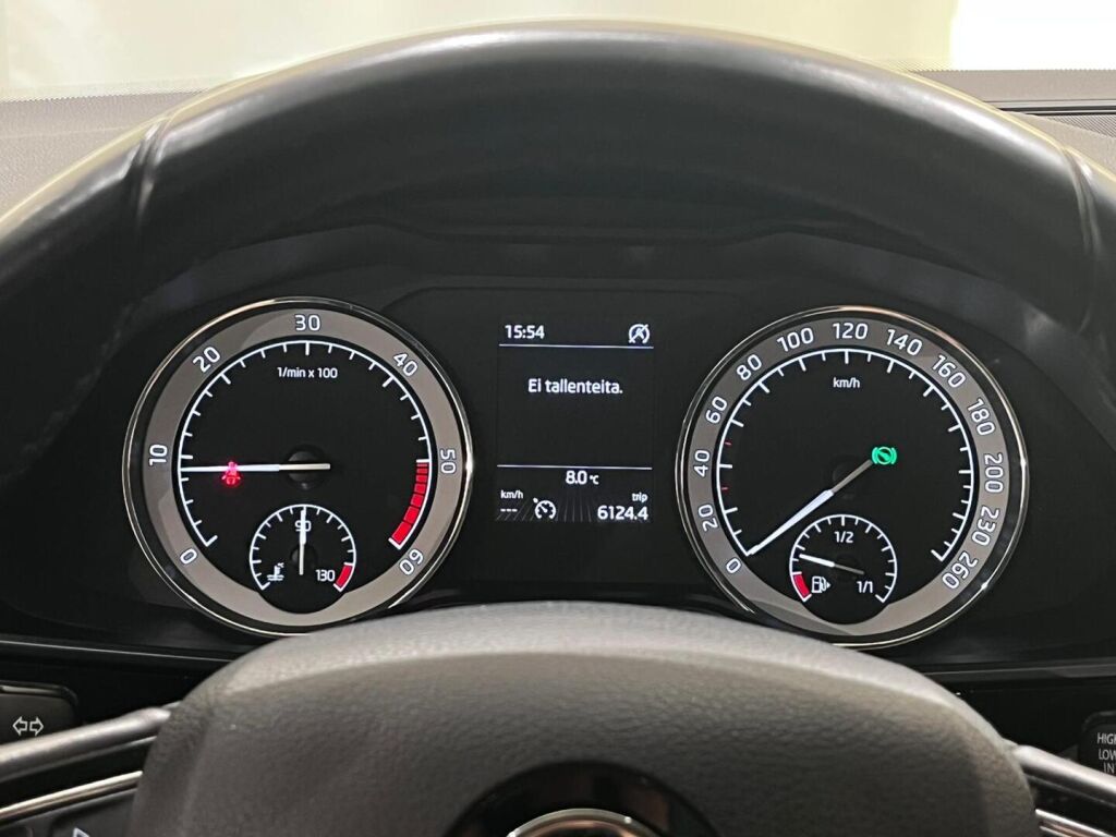 Skoda Superb 2016 Musta