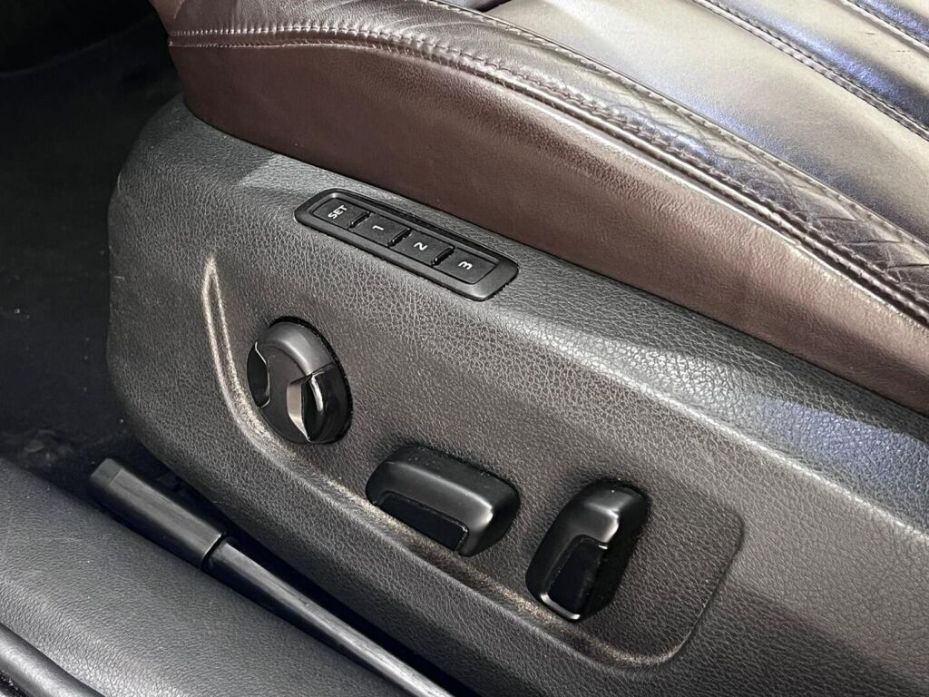 Skoda Superb 2016 Musta