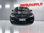Skoda Superb 2016 Musta