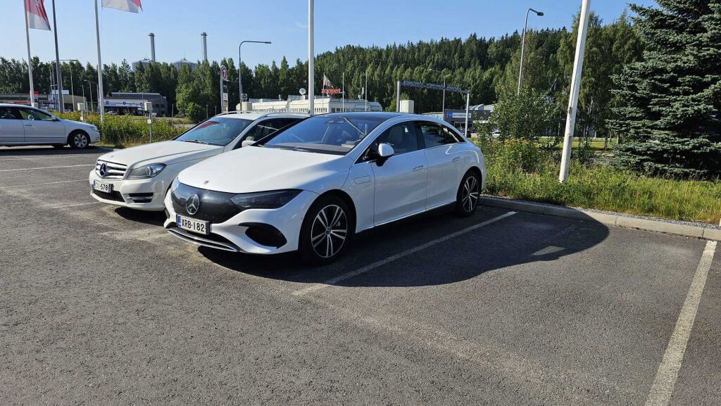 Mercedes-Benz EQE 2022 Valkoinen