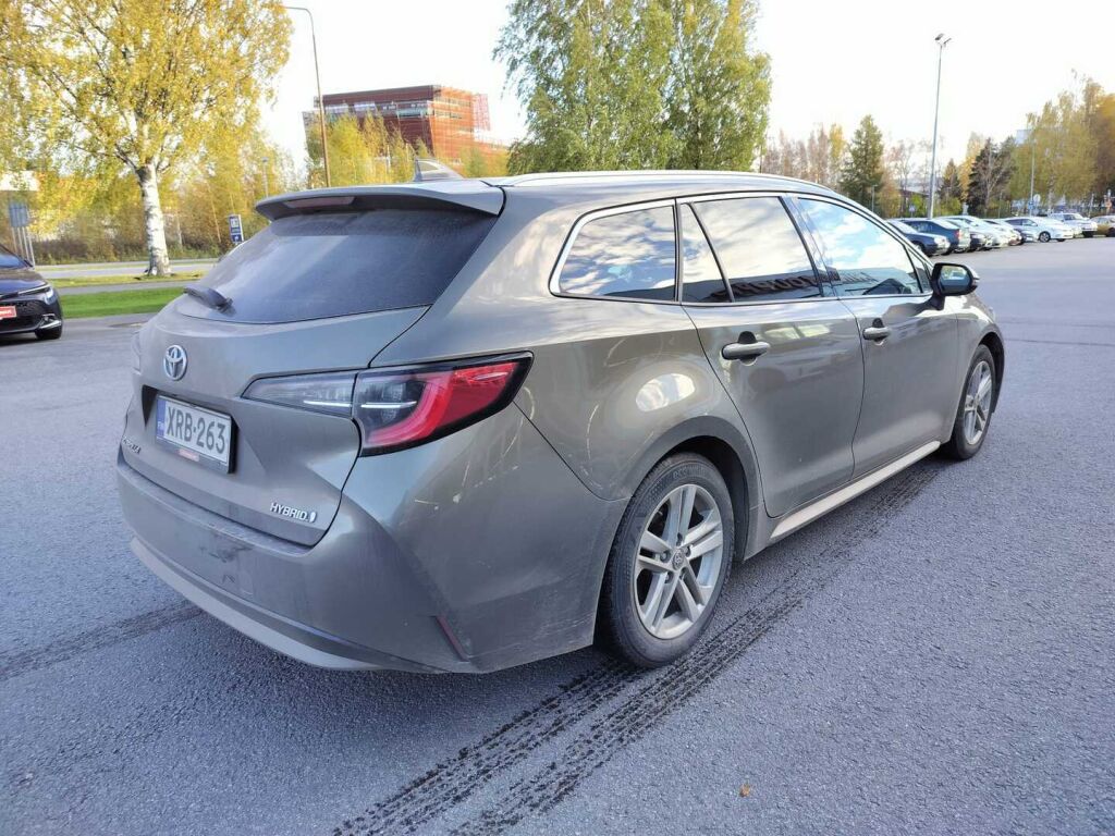 Toyota Corolla 2022 Ruskea (beige)