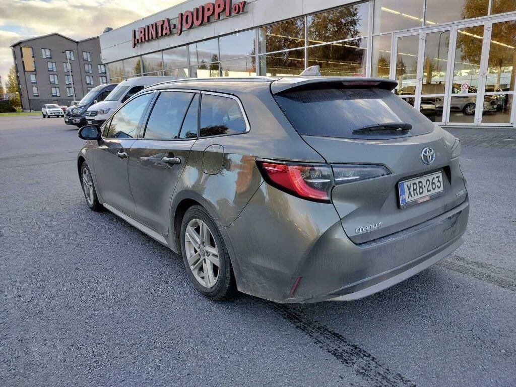 Toyota Corolla 2022 Ruskea (beige)