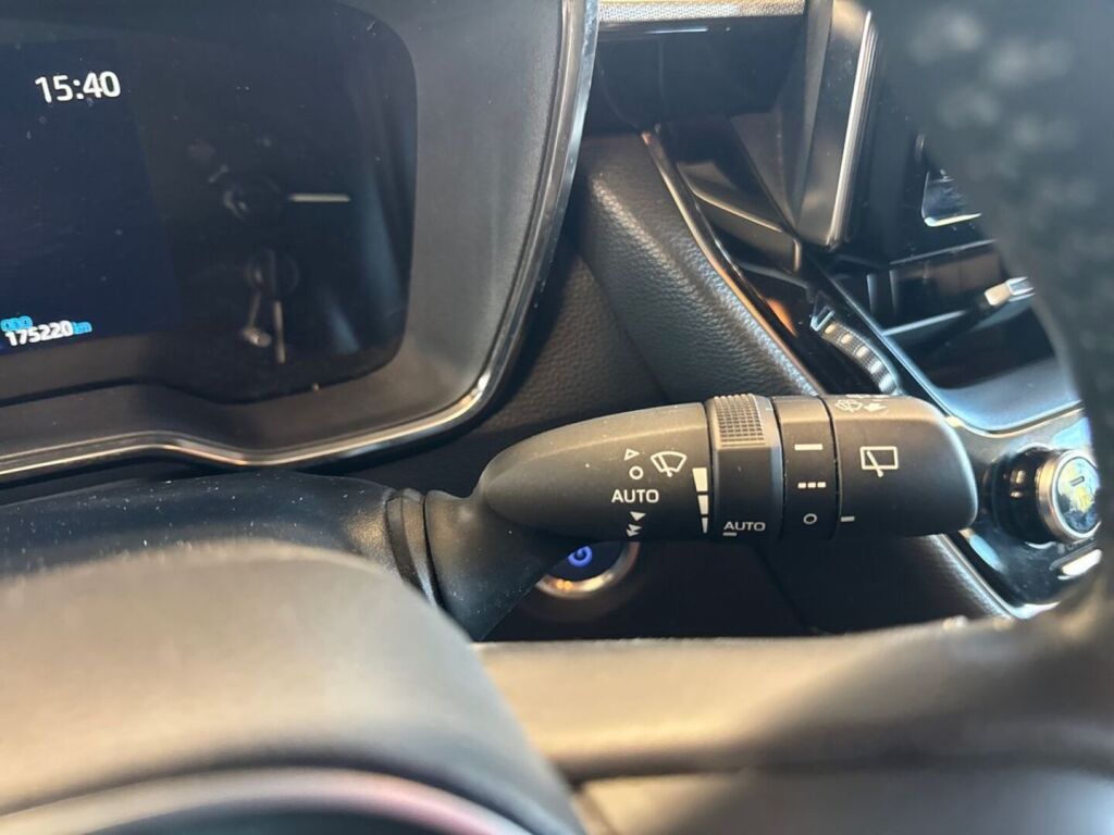 Toyota Corolla 2022 Ruskea (beige)