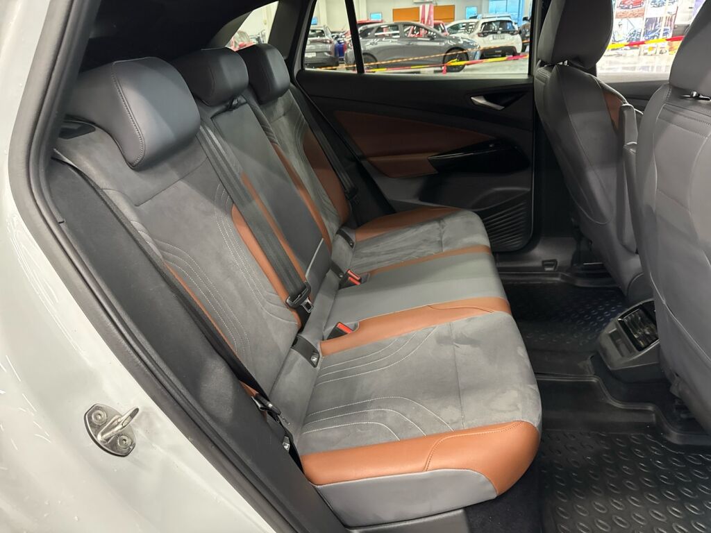 Volkswagen ID.4 2020 Valkoinen