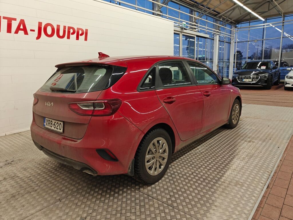 Kia Ceed 2022 Punainen