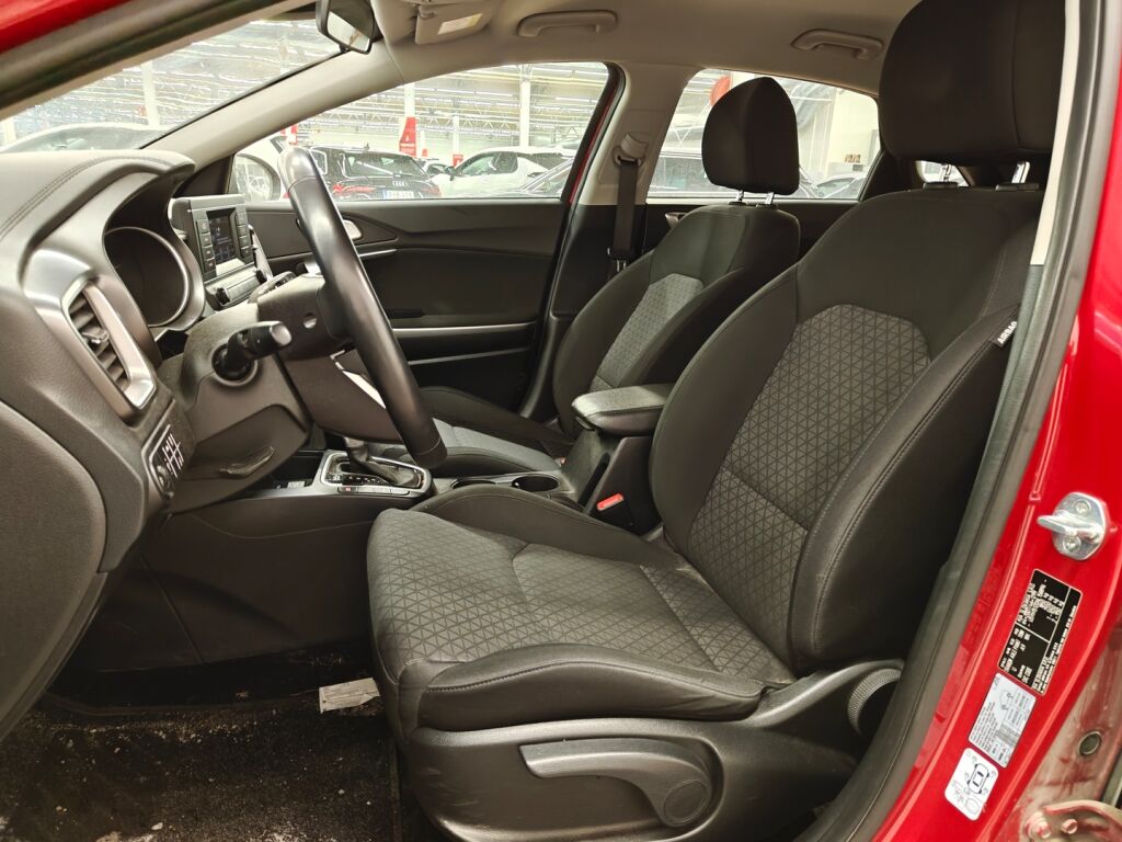 Kia Ceed 2022 Punainen