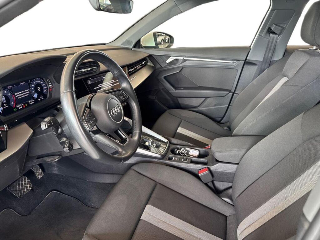 Audi A3 2022 Valkoinen