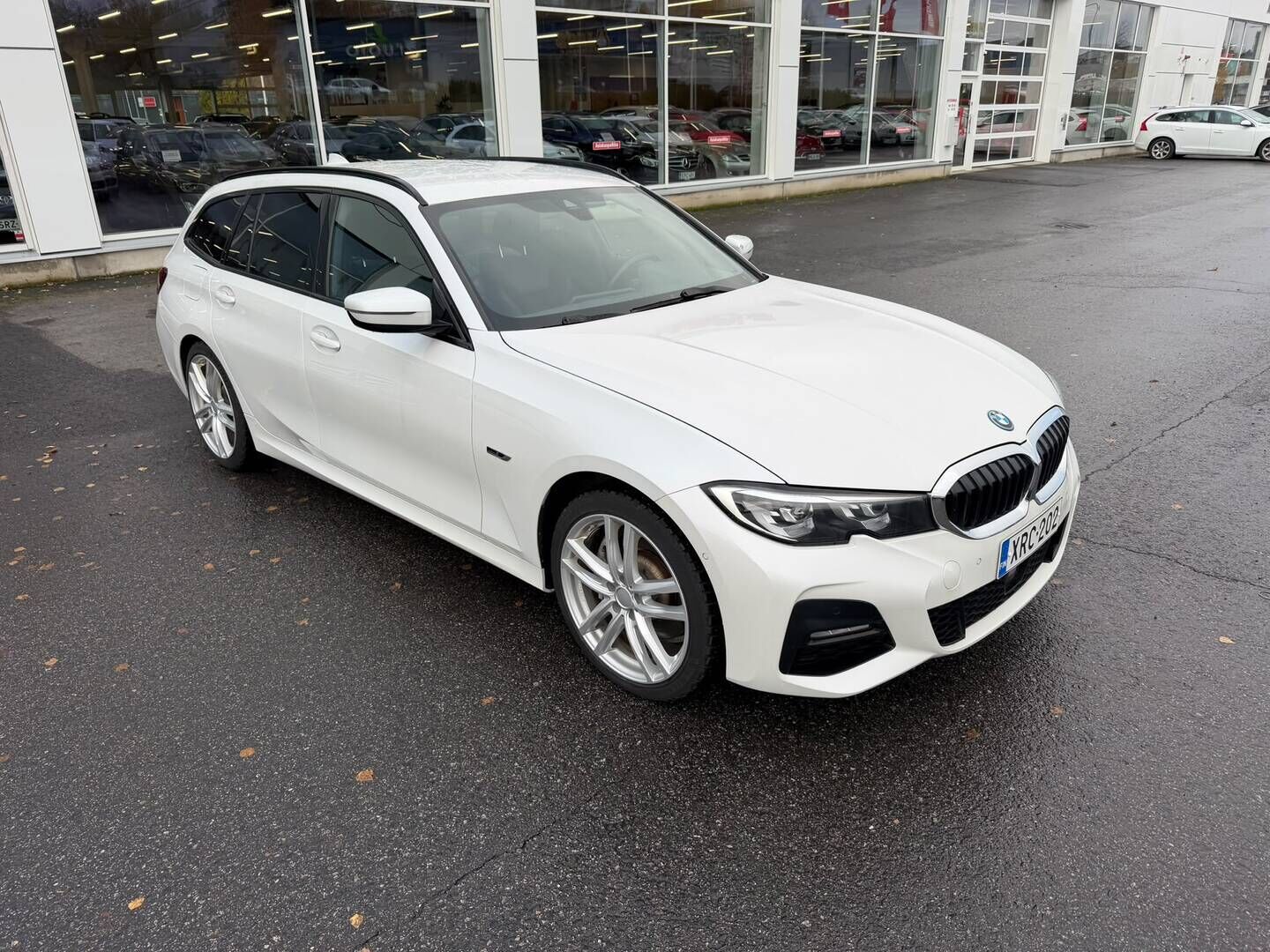 BMW 330