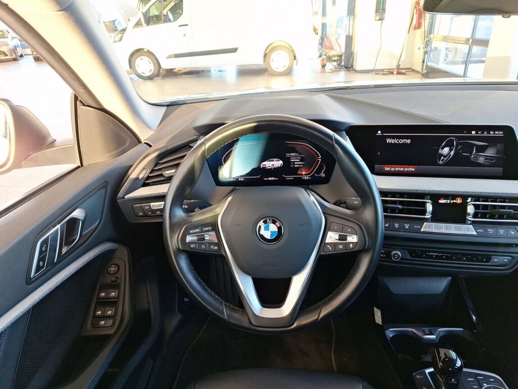 BMW 218 2022 Valkoinen