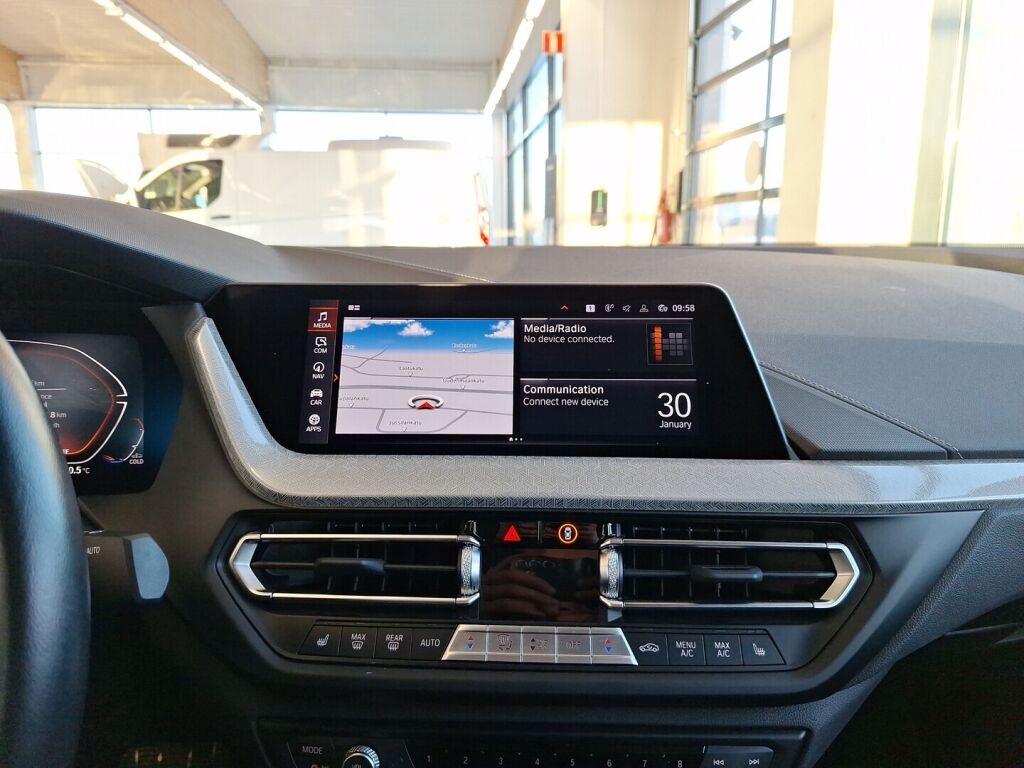 BMW 218 2022 Valkoinen