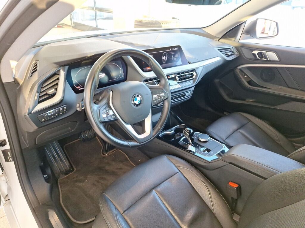 BMW 218 2022 Valkoinen