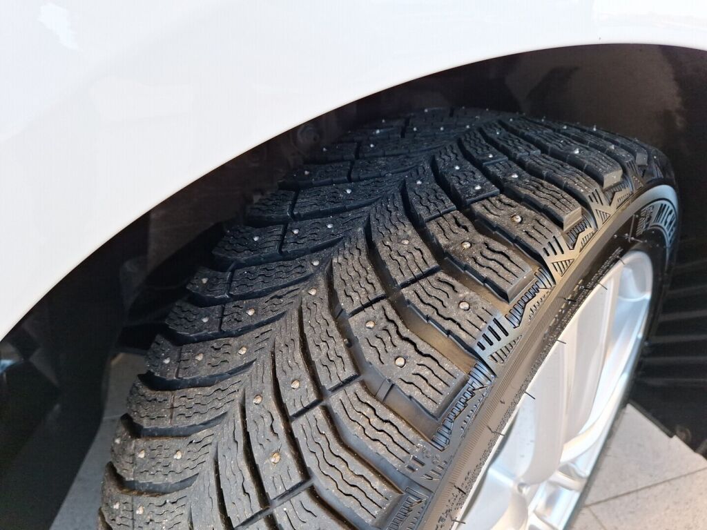 BMW 218 2022 Valkoinen