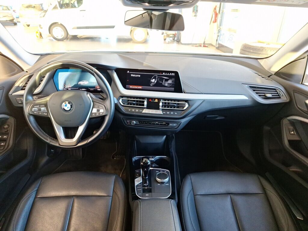 BMW 218 2022 Valkoinen