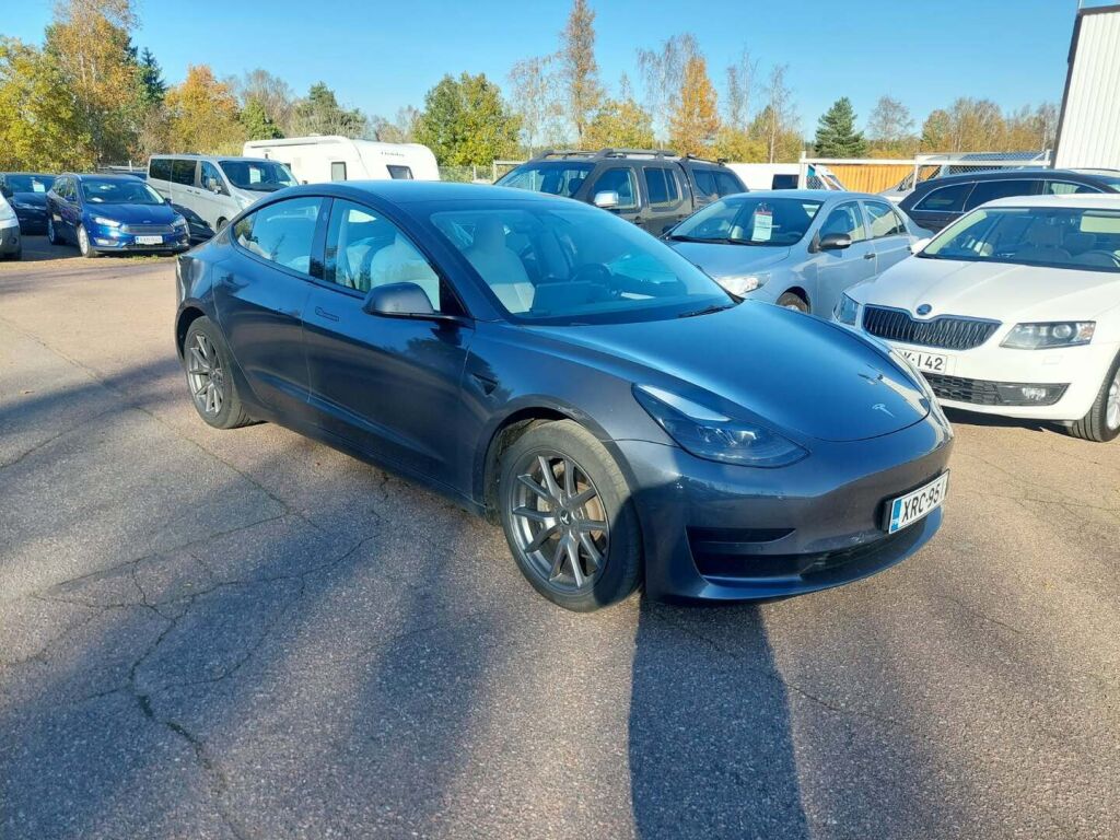 Tesla Model 3 2021 Harmaa