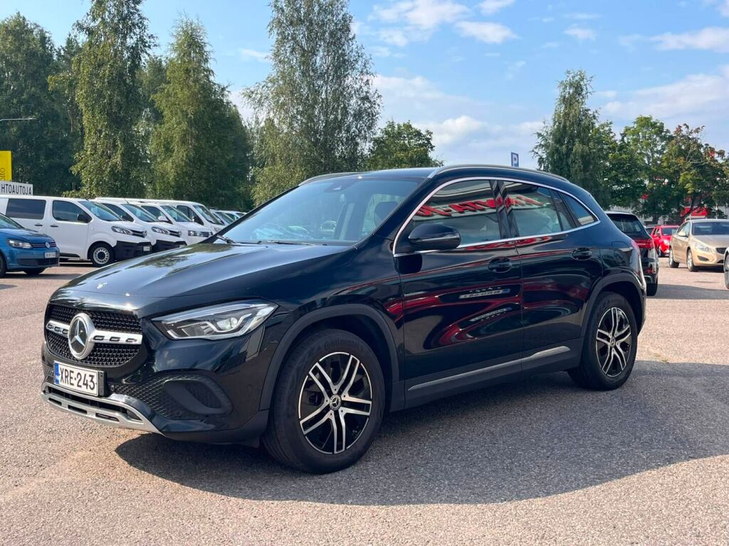 Mercedes-Benz GLA 2022 Musta