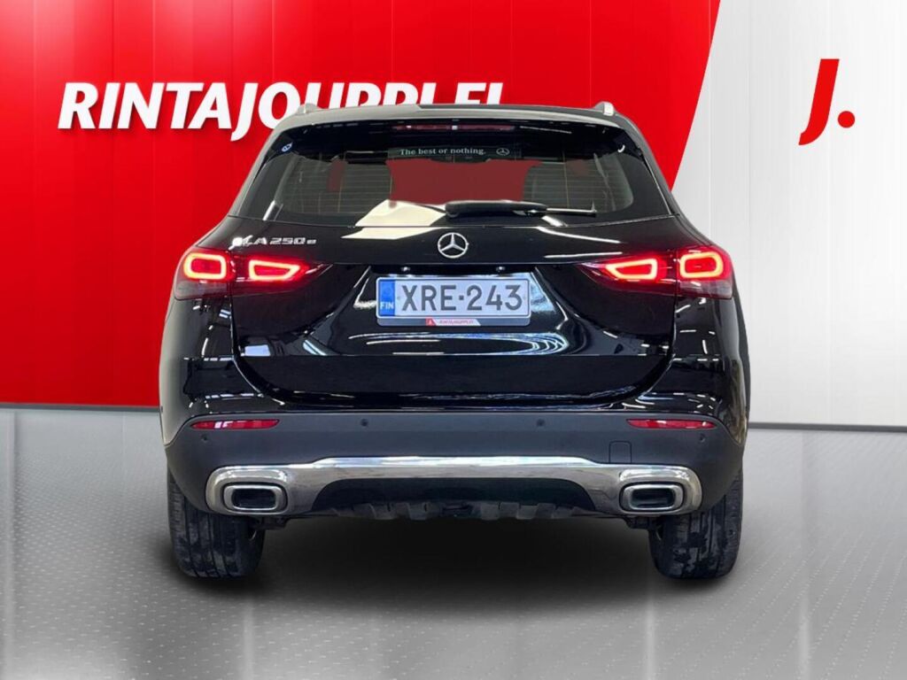Mercedes-Benz GLA 2022 Musta