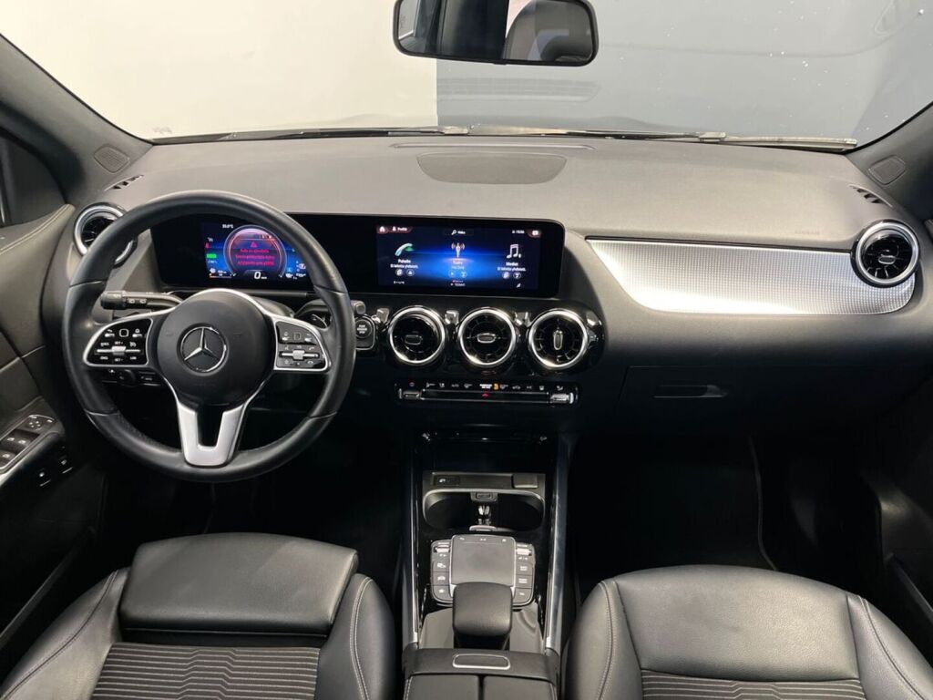 Mercedes-Benz GLA 2022 Musta