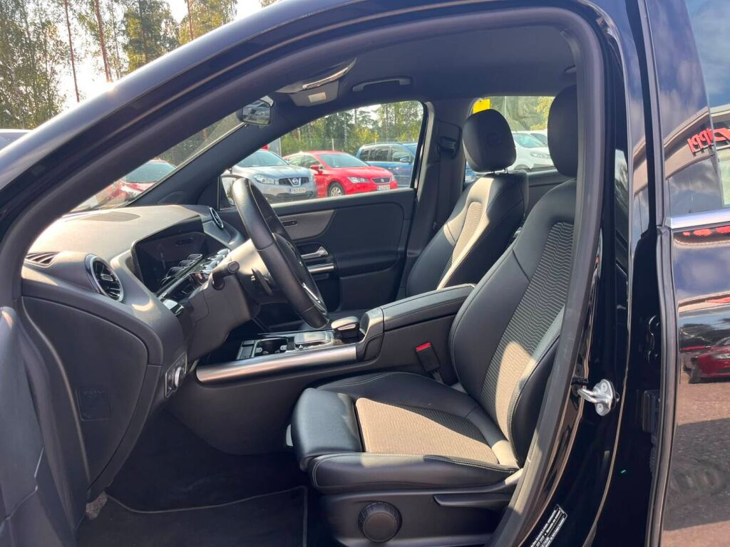 Mercedes-Benz GLA 2022 Musta