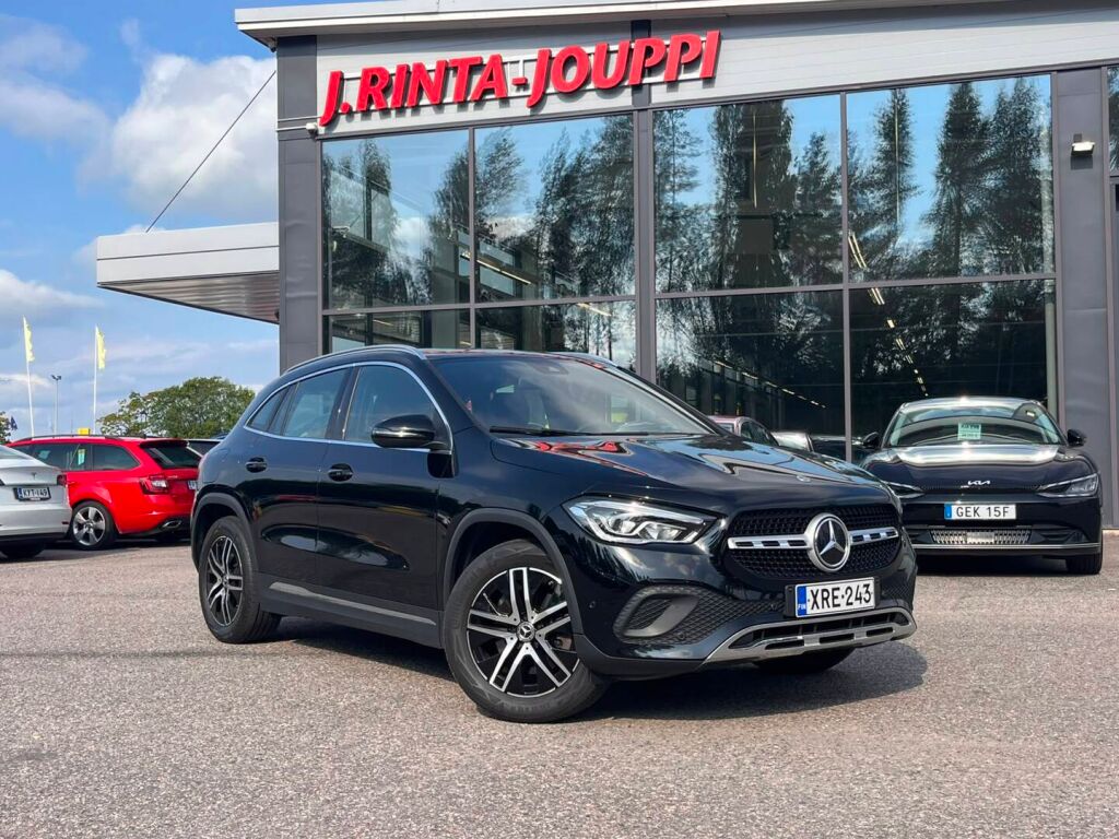 Mercedes-Benz GLA 2022 Musta