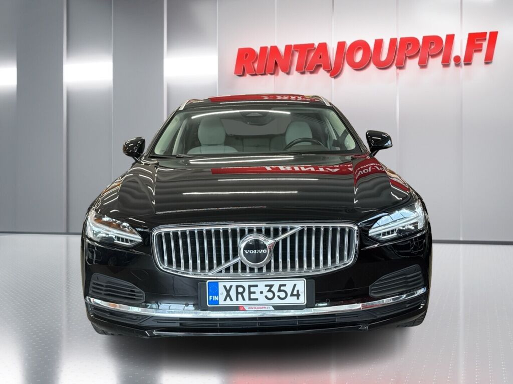 Volvo V90 2022 Musta