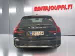 Volvo V90 2022 Musta