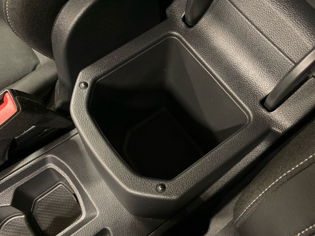 Volkswagen T-Roc 2022 Musta