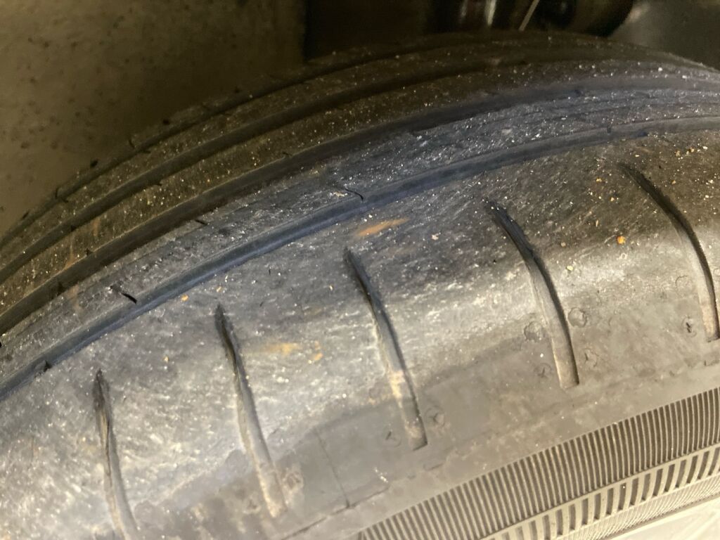 Volkswagen T-Roc 2022 Musta