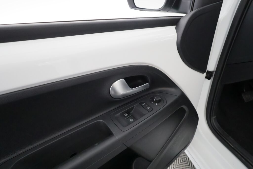 Volkswagen up! 2018 Valkoinen