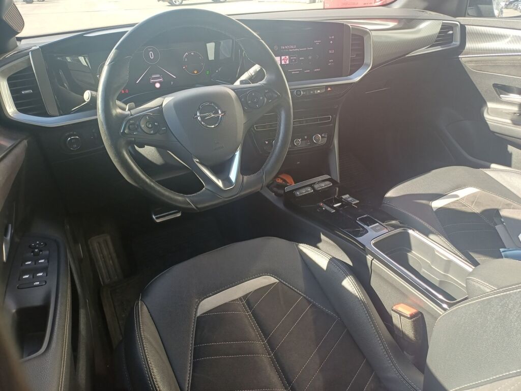 Opel Mokka 2022 Musta