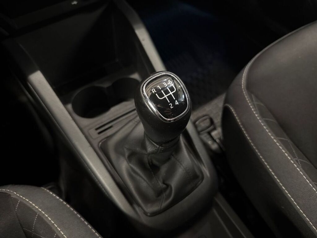 Skoda Fabia 2020 Sininen