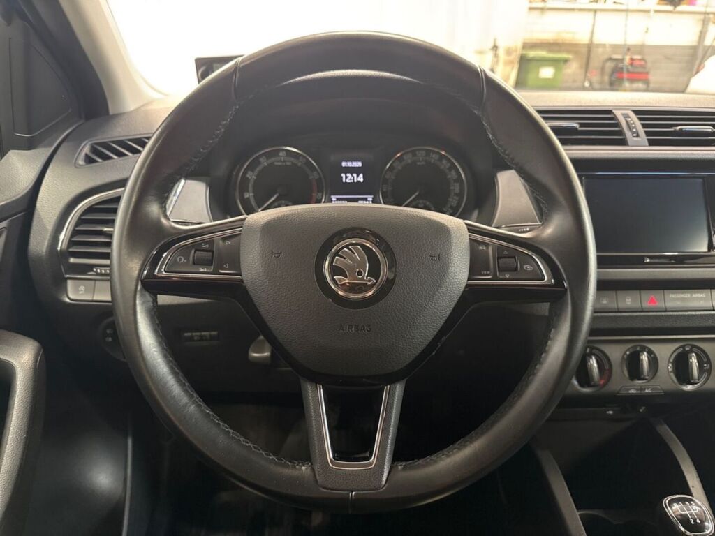Skoda Fabia 2020 Sininen