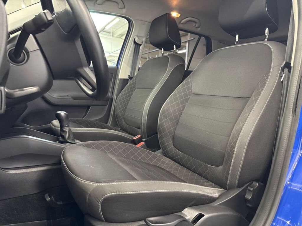 Skoda Fabia 2020 Sininen