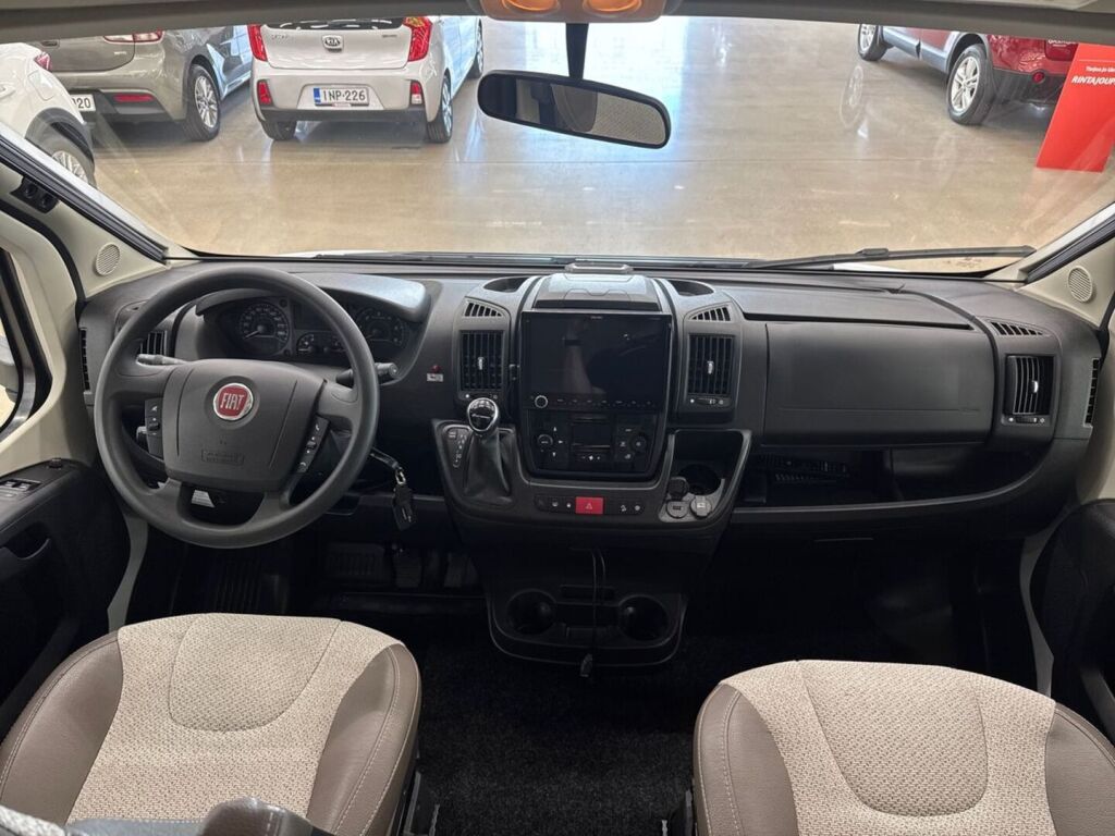 LMC Comfort T 672 G 2020 Valkoinen